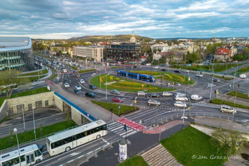 Strefa czystego transportu w Krakowie nie w tym roku. Co z Katowicami?